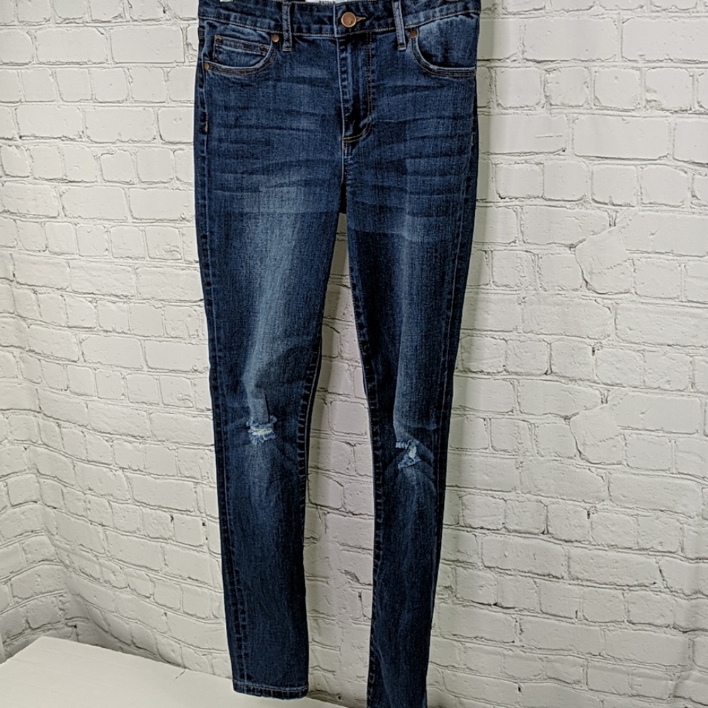 Justfab distressed skinny jeans